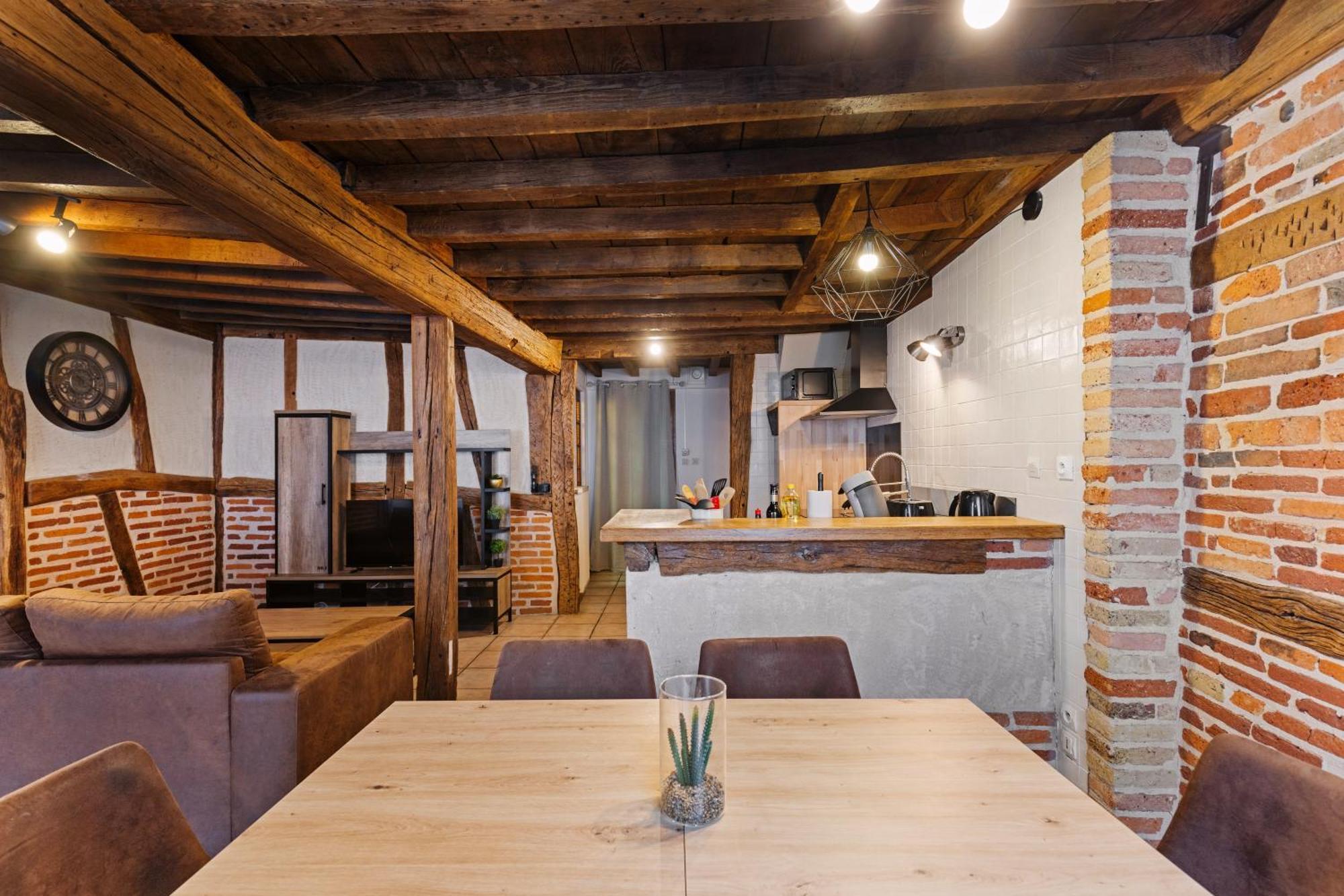 Les Chambres Tonics Montrevel-en-Bresse Exterior foto