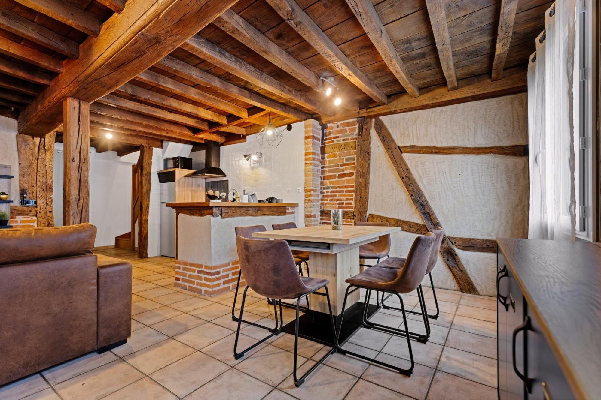 Les Chambres Tonics Montrevel-en-Bresse Exterior foto