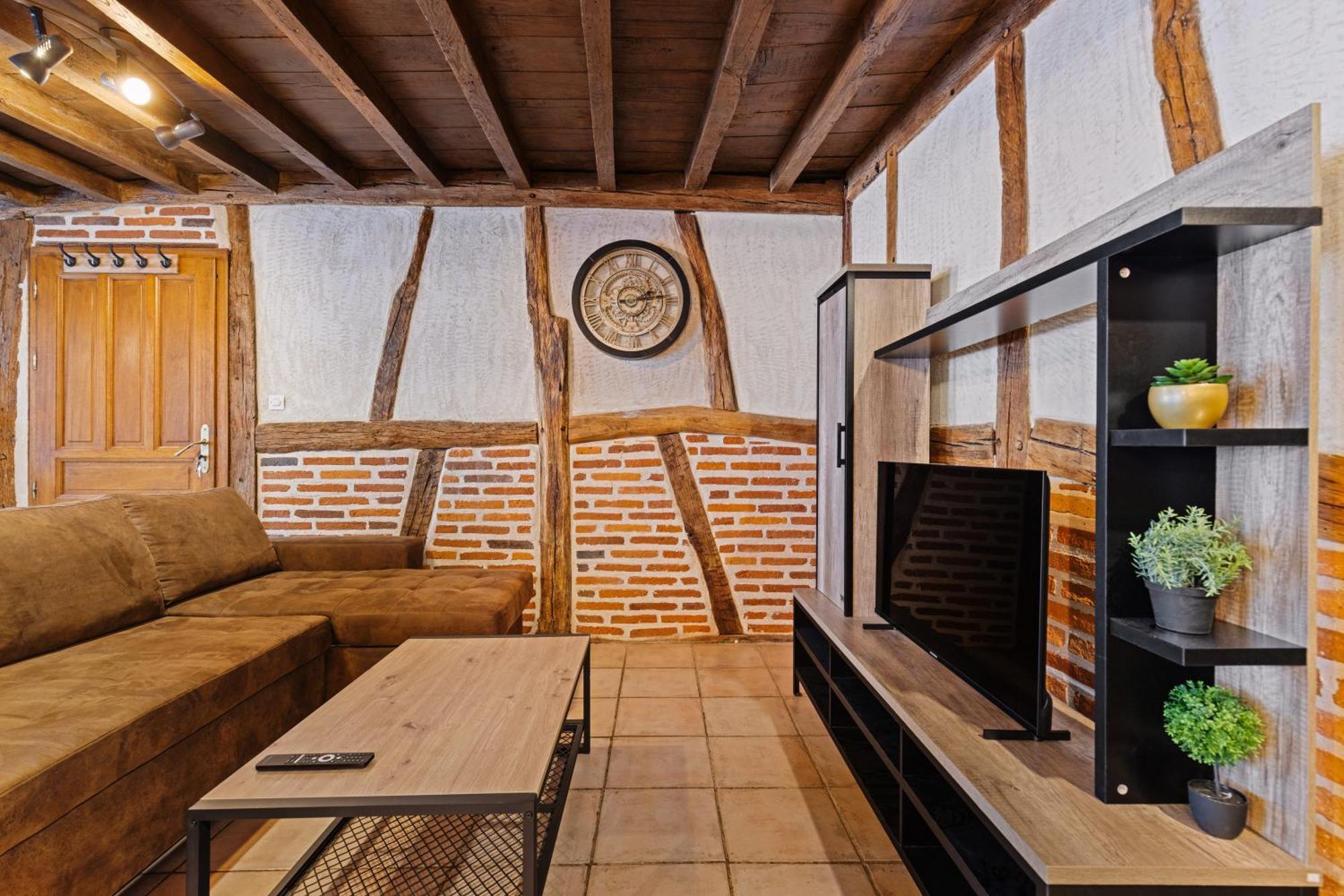 Les Chambres Tonics Montrevel-en-Bresse Exterior foto