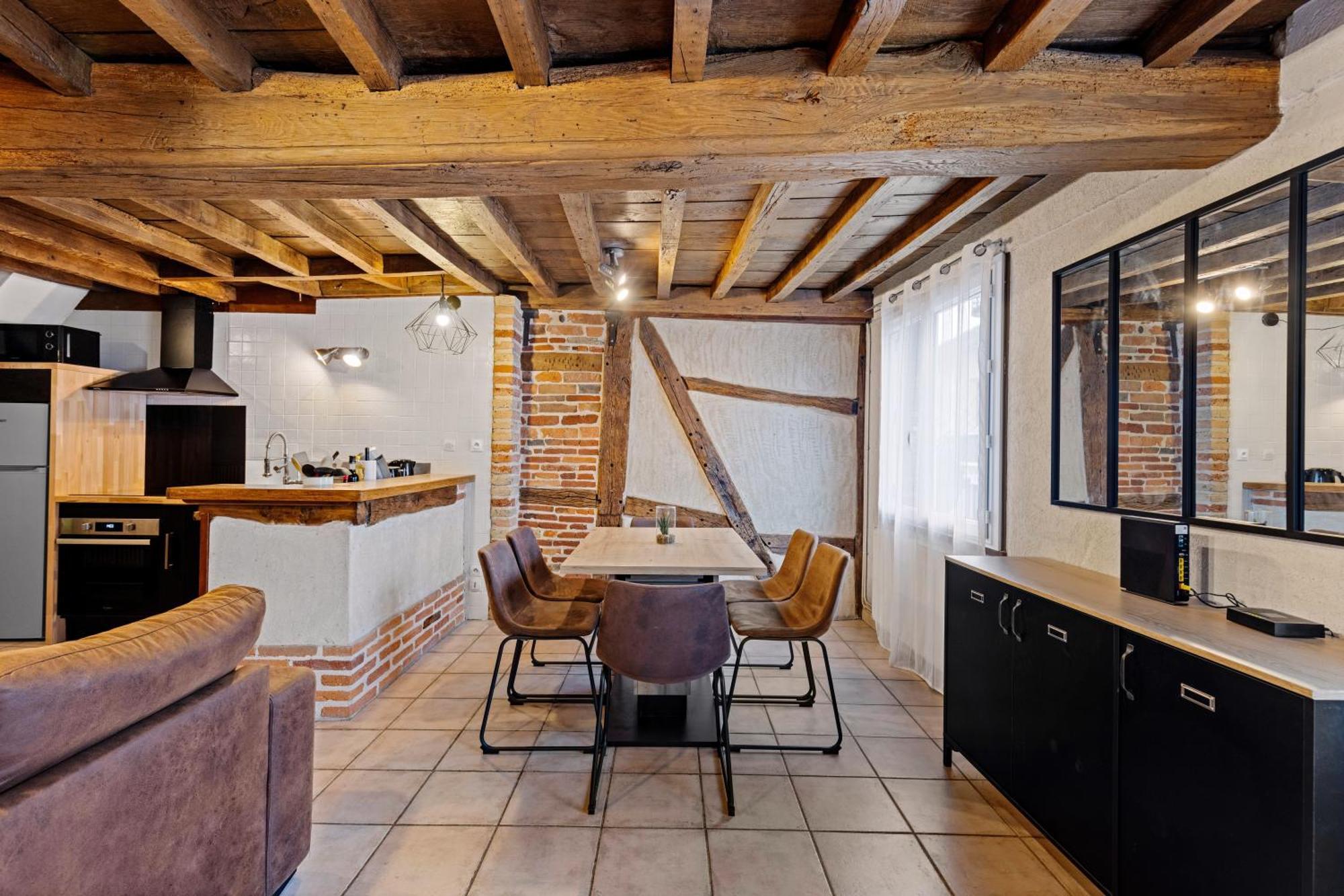 Les Chambres Tonics Montrevel-en-Bresse Exterior foto